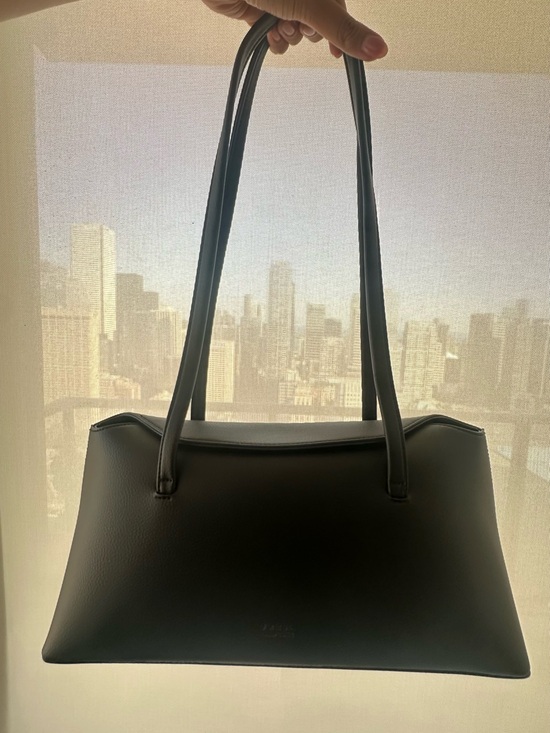 Freja New York Handbags - Freja NYC Chrystie shoulder bag (Black)